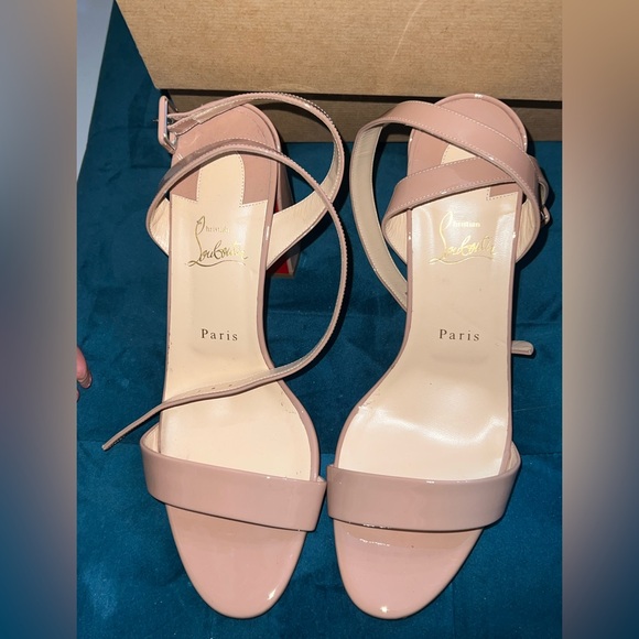 Christian Louboutin NUDE patent leather Strappy Heels size 41.5 block heel comfy